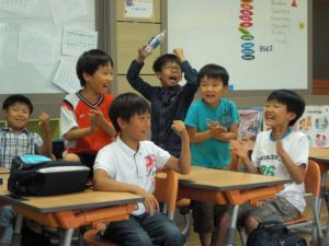 Korean students winning English Quiz